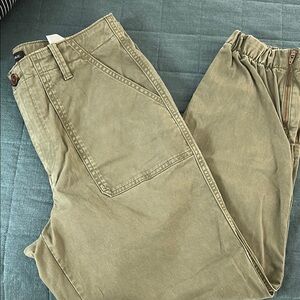 Women’s chino joggers
